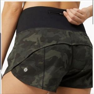 LULULEMON Camo Speed Up 2.5” Shorts